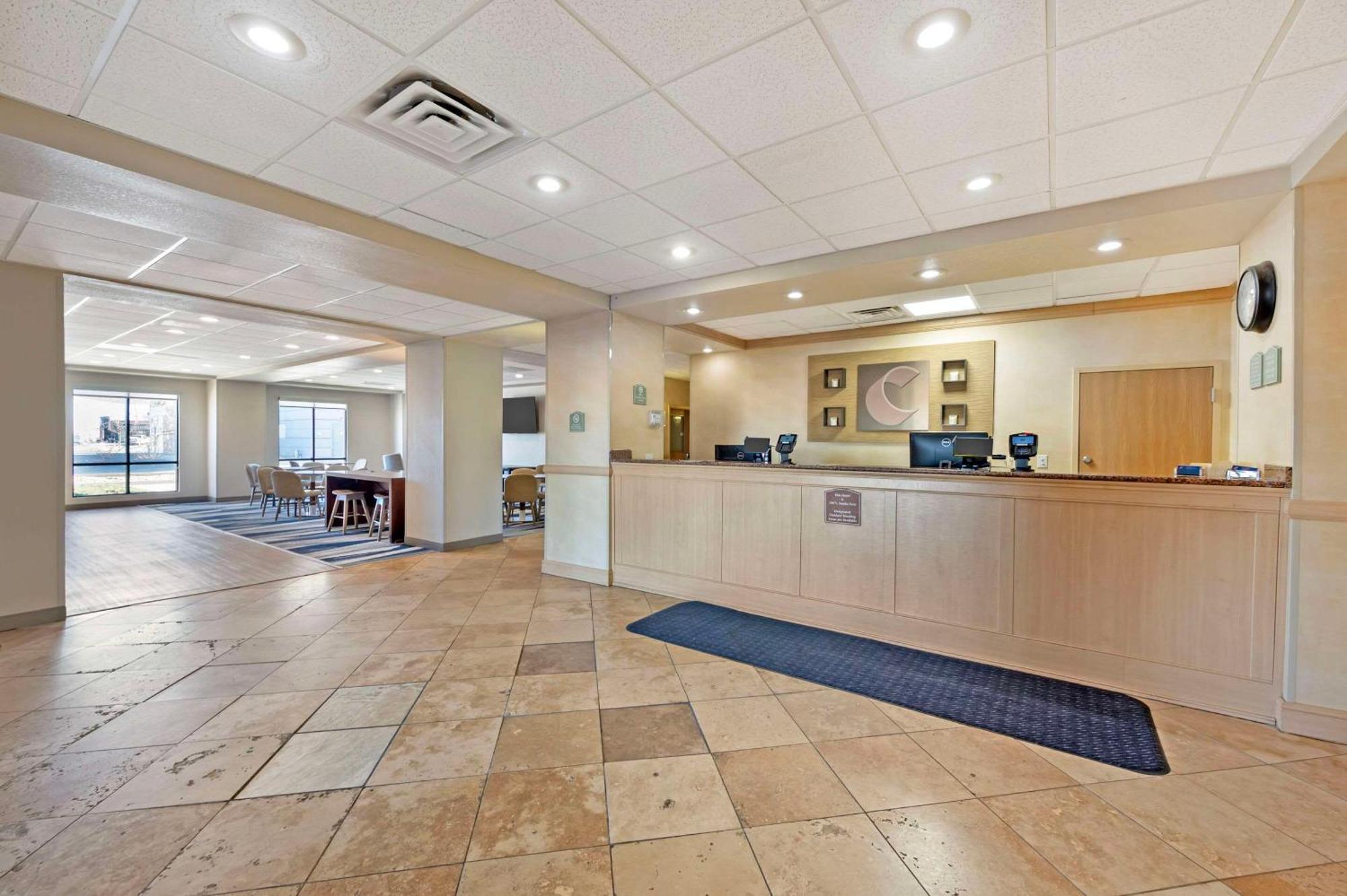 Comfort Inn & Suites Rawlins Exterior photo